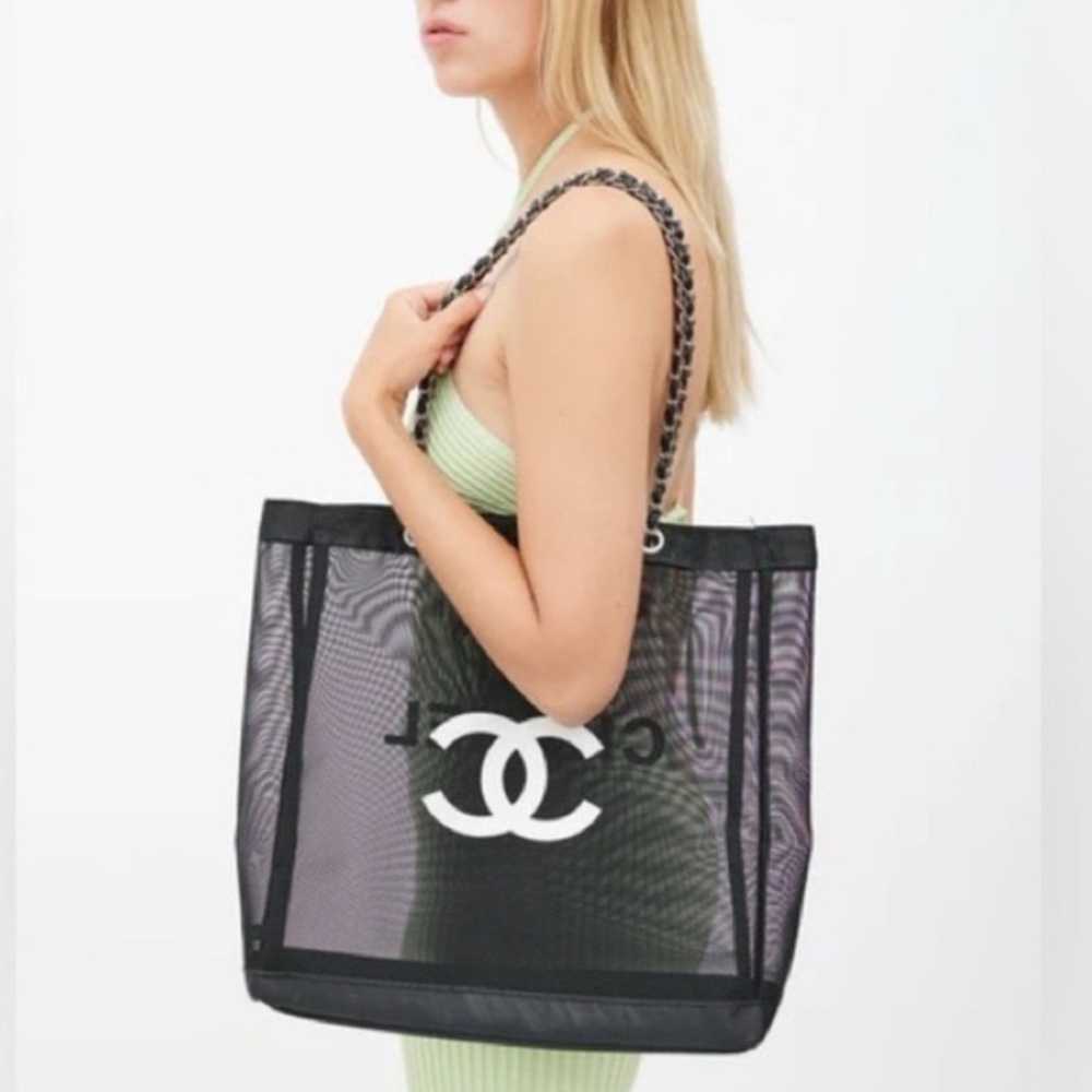 CHANEL Black Mesh Tote with Gold Chain - Picture 4 of 15